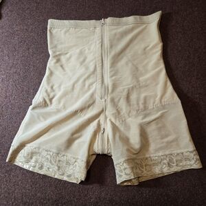 Shapewear 4XL With Side Boning Fill Zip Crotch & Hook & Eye Closure LAUNDERED